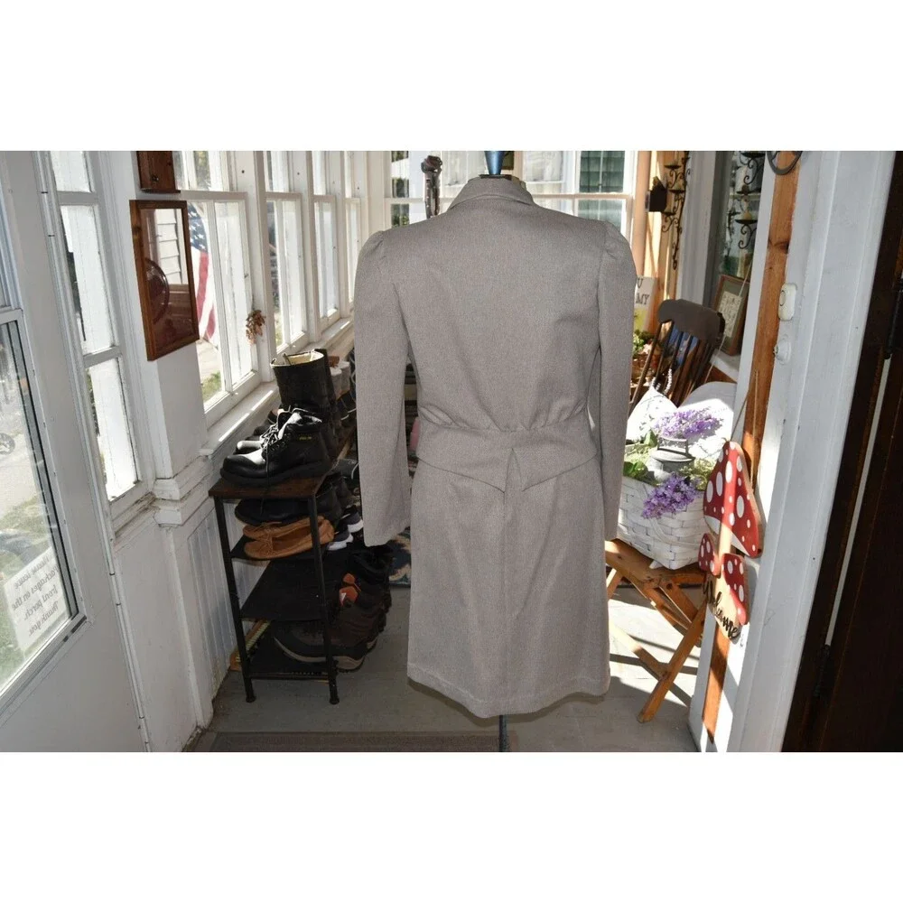 Vintage 1970s 2-Piece Skirt Suit Pencil Skirt Puffed Sleeves Beige Size Small